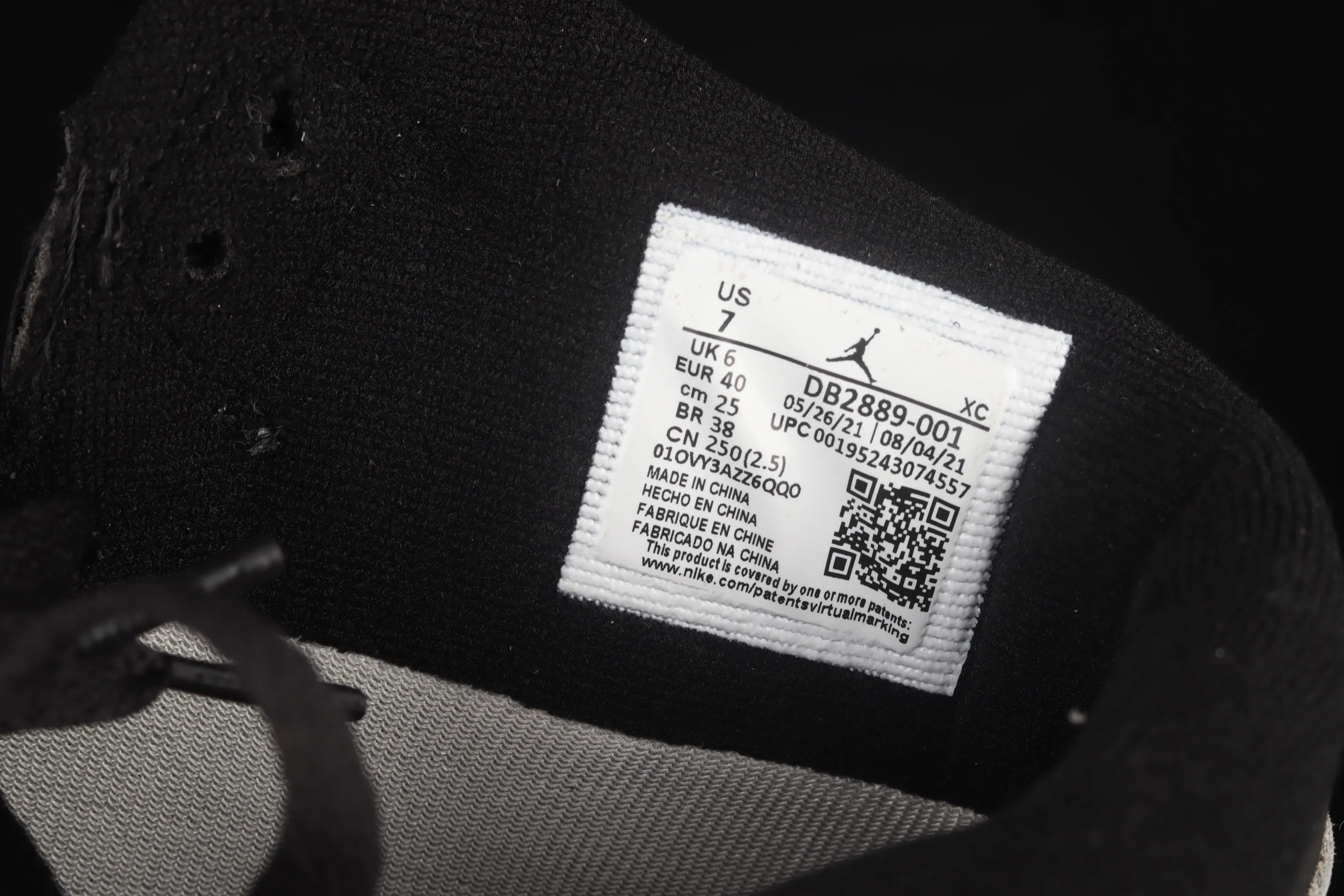All Categories Air Jordan Jordan Series Basketball Shoes Air Jordan 1 High Air Jordan 1 Retro AJ1 Joe 1 Premium Black Gray 3M Reflective High Top Basketball Shoes DB2889-001